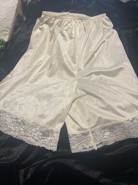 Women's Lace Hem Satin Pettipants Shorts - Ivory S Made in USA 100% Anton Nylon